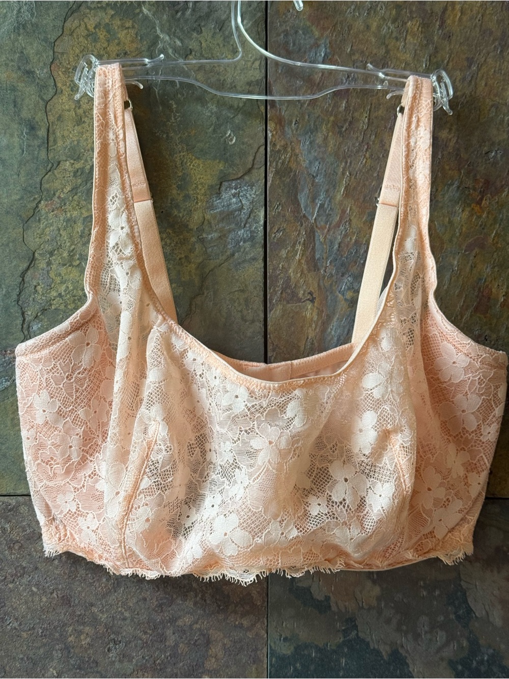 Victoria’s Secret peach Lace Bralette Top 36F (ddd) like new.
